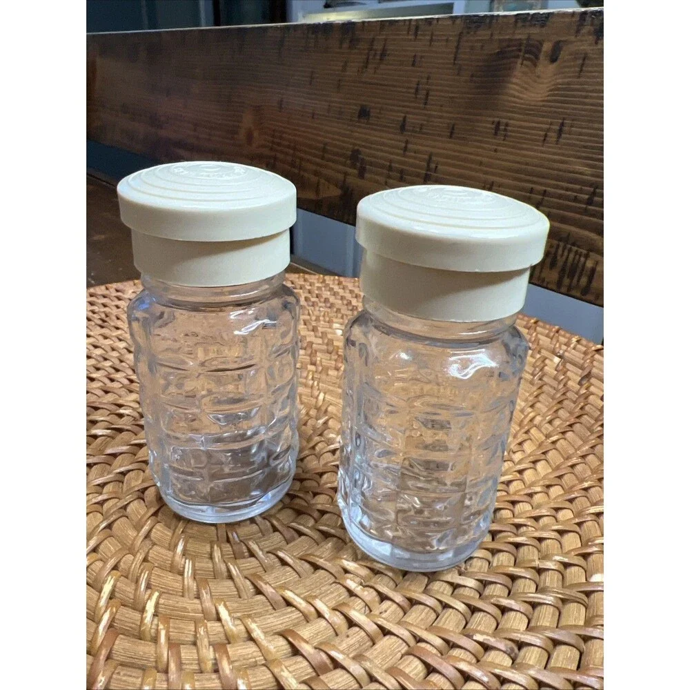 Glass Quilt Waffle Design Salt and Pepper Shaker with Screw Off Press to Open